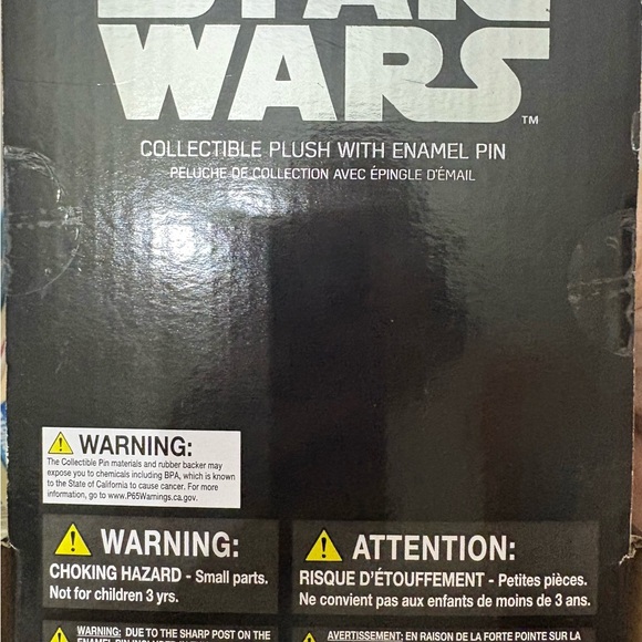 Star Wars R2-D2 Collectible Plush with Enamel Pin - Picture 3 of 4